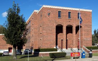 Photo of Lee County Courthouse