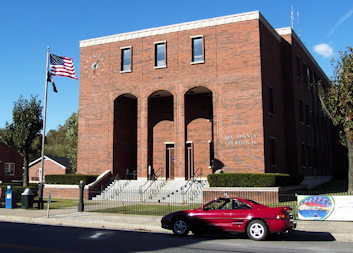 Photo of Lee County Courthouse